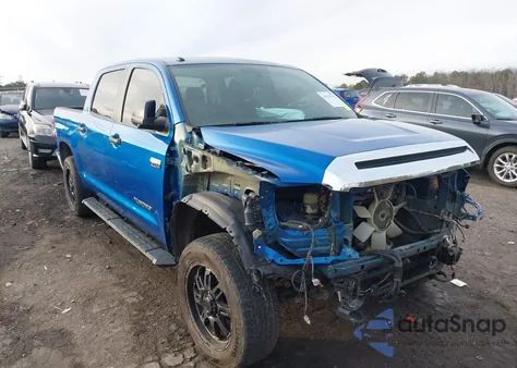 2017 Toyota Tundra Sr5 5.7L V8 z USA, uszkodzony, nr VIN 5TFDW5F19HX676706